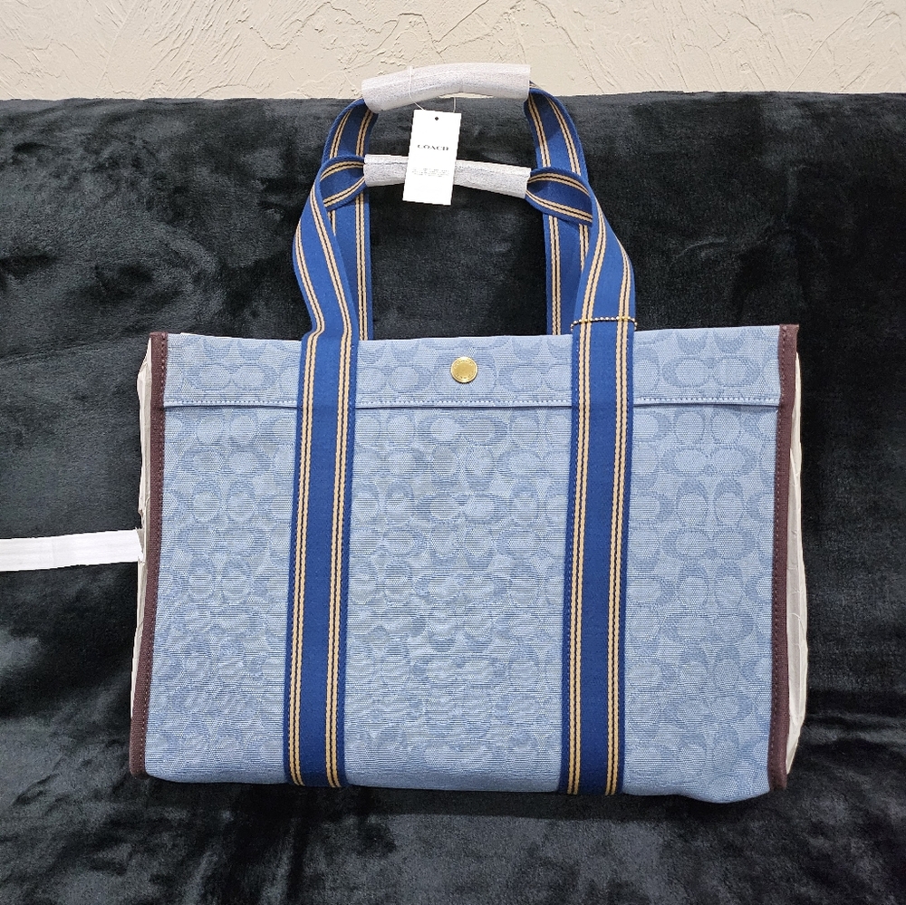Coach Blue and Brown Tote Bag with Structured Design